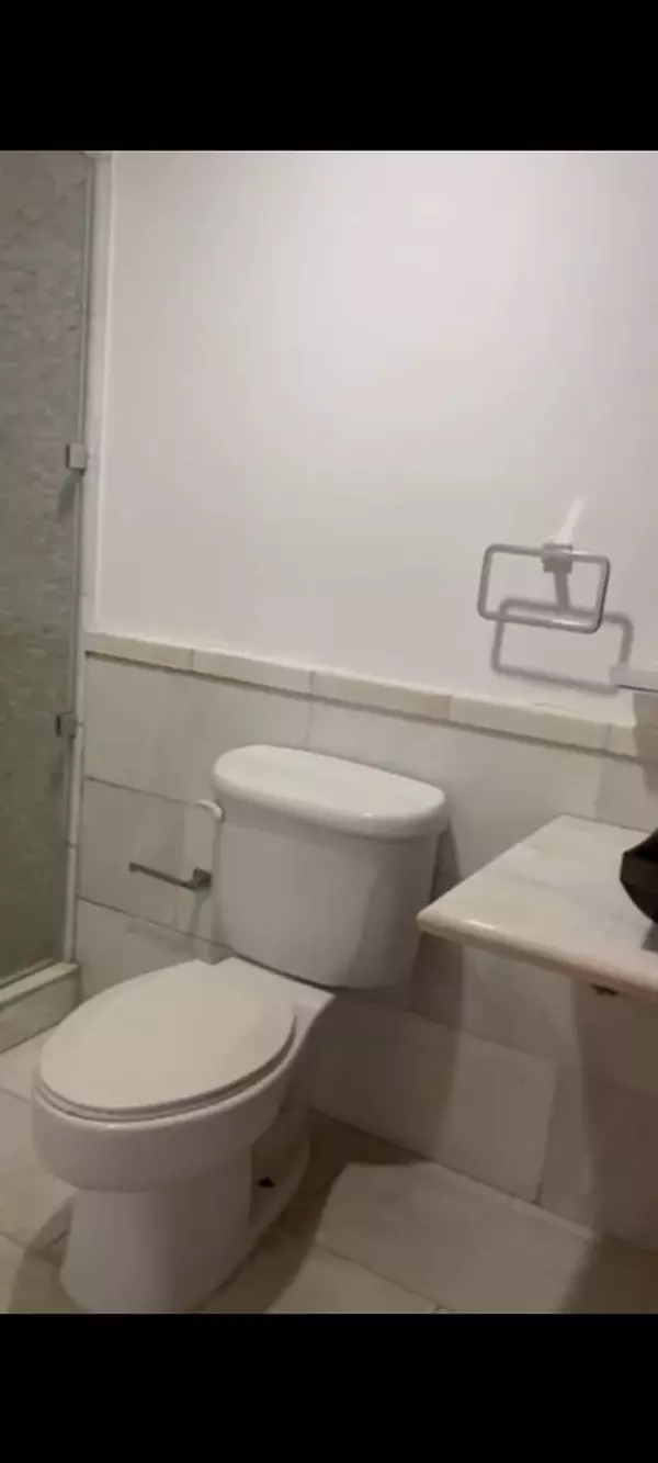 apartamentos - Vendo oportunidad moderno apartamento en Evaristo morales 🕹 US$195,000   8