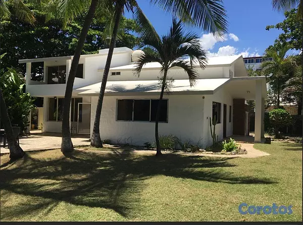 casas vacacionales y villas - Exclusiva villa frente al mar en Costa Verde  1