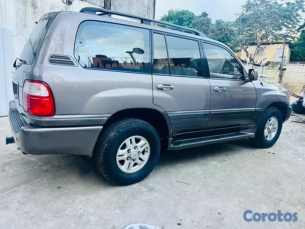 jeepetas y camionetas - Lexus LX470 98 4