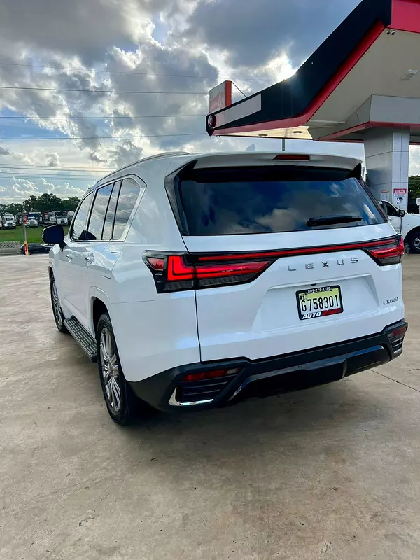 jeepetas y camionetas - lexus LX 600 2022 vip 4