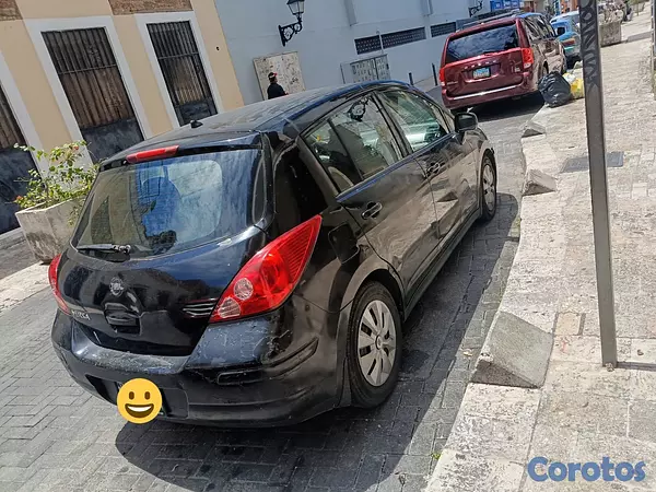 carros - VENDO NISSAN VERSA 3