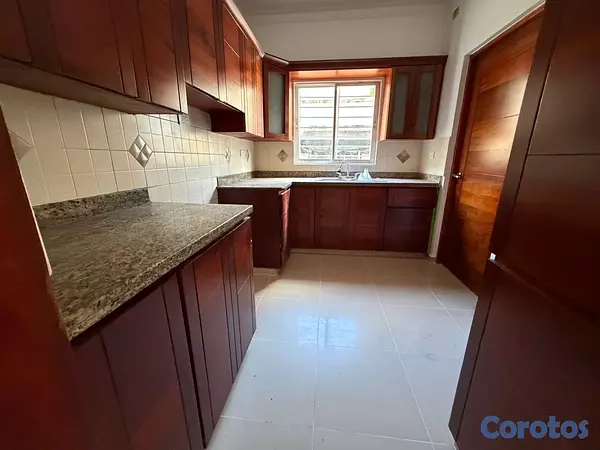 apartamentos - alquiló avenida independencia Buenos Aires mirador tercer nivel ascensor tres ha 2