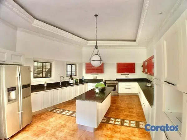 casas - PRECIOSA MANSION PROX EMBAJADA AMERICANA 5HAB US$1.5 Y ALQ US$9MIL 4