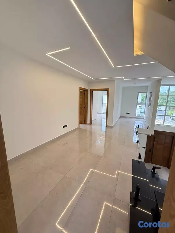 casas - venta de mansión con piscina y 382m en la autopista de san isidro Santo Domingo  12