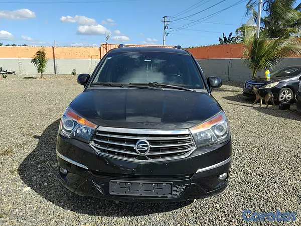 jeepetas y camionetas - SSANGYONG KORANDO TURISMO AWD 2