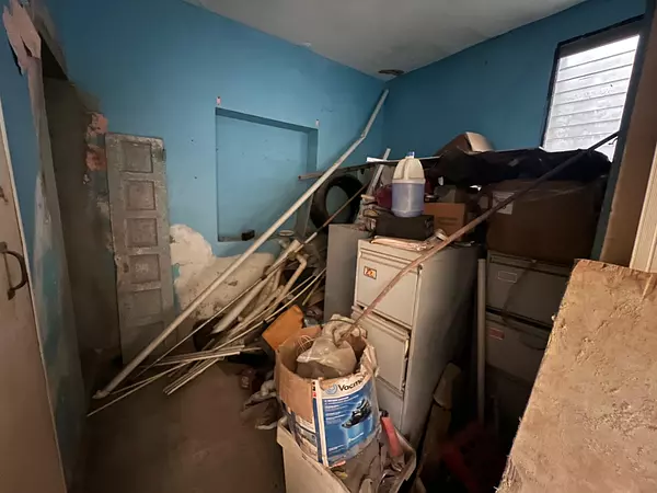 oficinas y locales comerciales - Zona Colonial  Se vende edificio en Zona Colonial  3