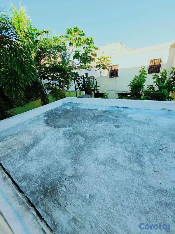 casas - Vendo casa de 2 niveles -Ave. Independencia  6