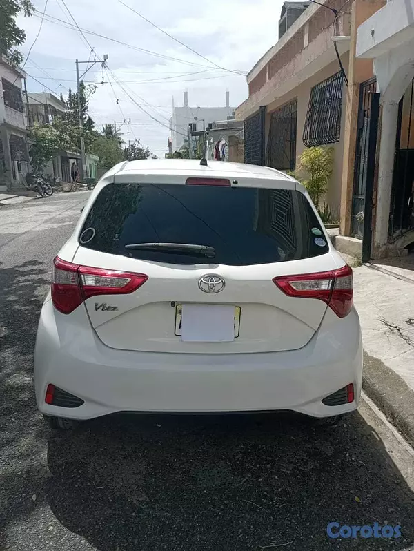 carros - Toyota Vitz 2019 7