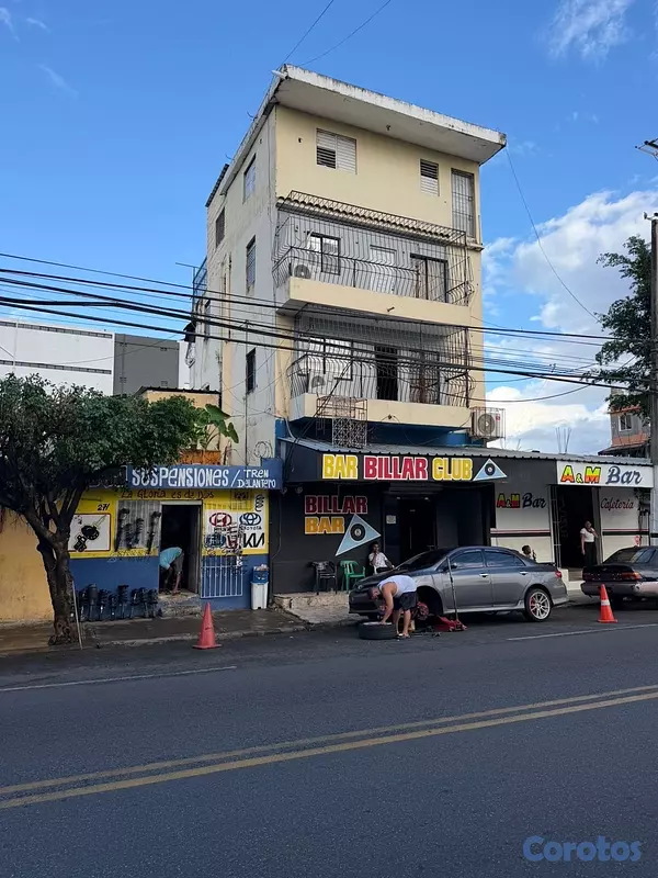 apartamentos - vendo edificio de 4 niveles 3 y 2 habitaciones local comercial abajo 
 2