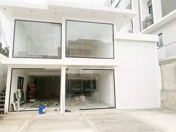 oficinas y locales comerciales - Locales en primer y segundo nivel  6