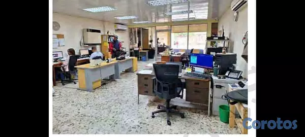 oficinas y locales comerciales - Almacén comercial / industrial en venta - Villa Juana 4