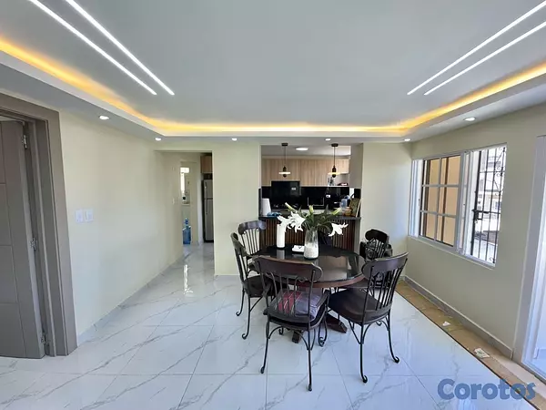 apartamentos - vendo renacimiento tercer nivel dos habitaciones dos baño parqueo servicio  4