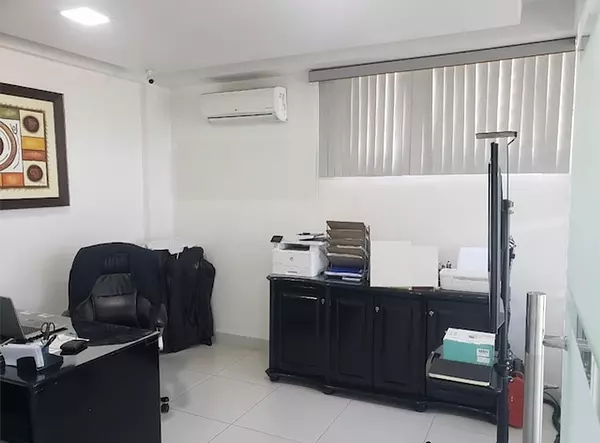 oficinas y locales comerciales - oficina en arroyo hodo 7