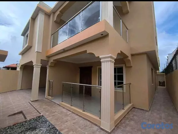 casas - hermosa residencia en el residencial Mirador del Este  2