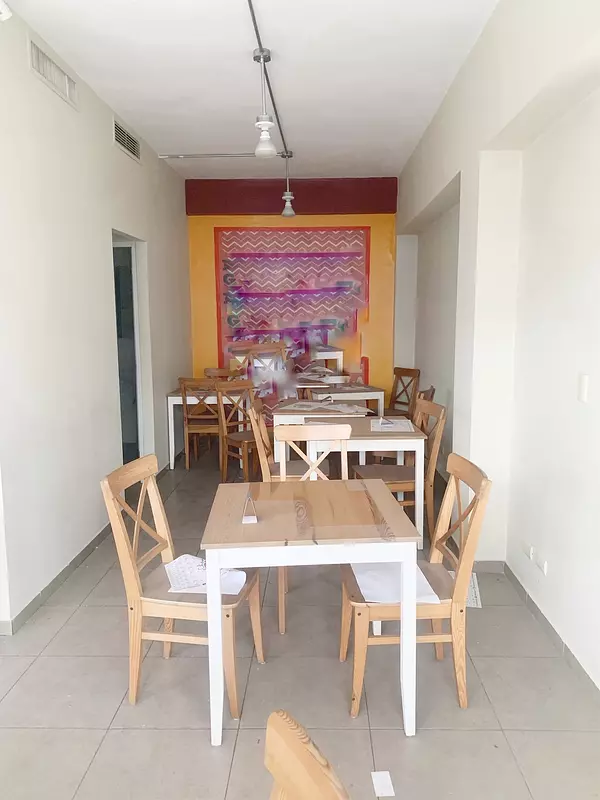 oficinas y locales comerciales - Local en Piantini  amplio 2