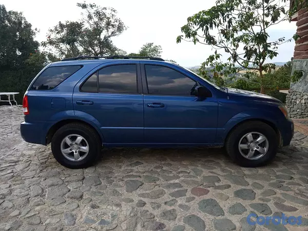 jeepetas y camionetas - VENDO KIA SORENTO 2006 DE GASOLINA Y GAS 2