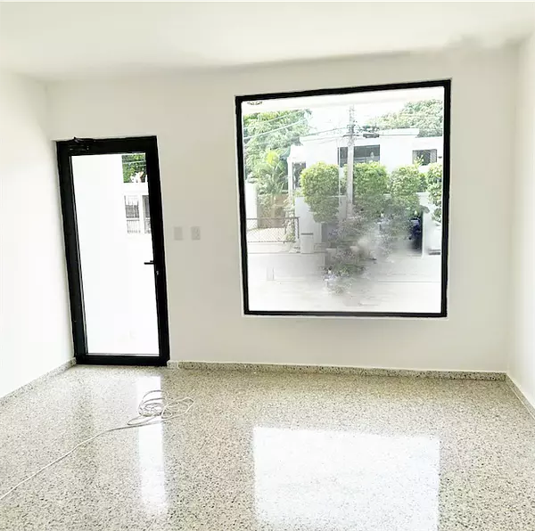 oficinas y locales comerciales - Local en los prados 90 m  4