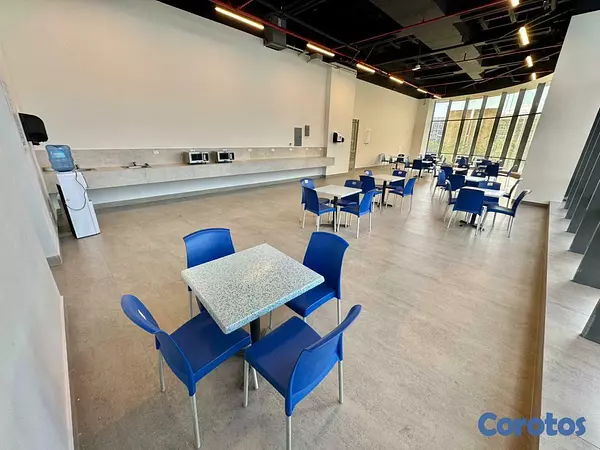 oficinas y locales comerciales - Alquilo Nueva Oficina Ejecutiva Piantini wi 4