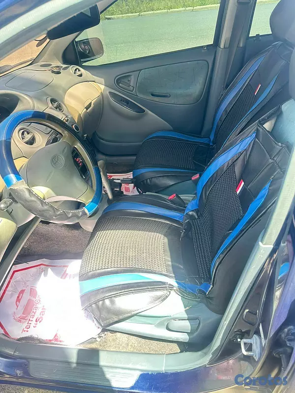 carros - TOYOTA VITZ  3