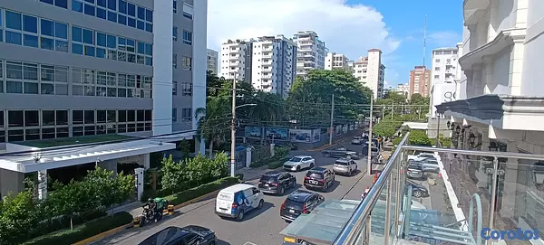 oficinas y locales comerciales - *PIANTINI LOCAL 3 ER NIVEL  EXCELENTE UBICACIÓN TOTALMENTE ESTRATEGICA*  3