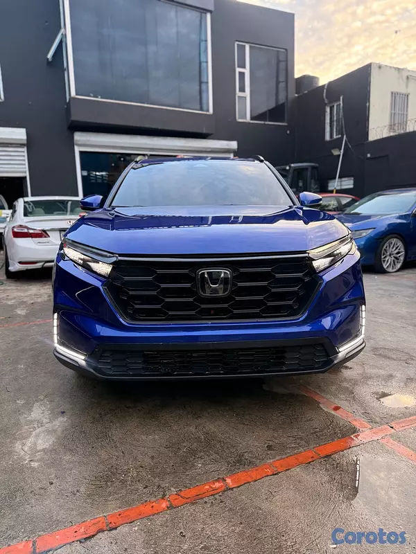 jeepetas y camionetas - la más nueva Honda Crv Lx 2024🇺🇸
 Clean Car fax , 92,000 millas  3