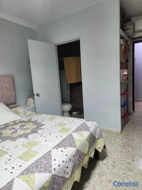 apartamentos - vendo bella vista sur primer nivel tres habitaciones con baño dos paqueos  8