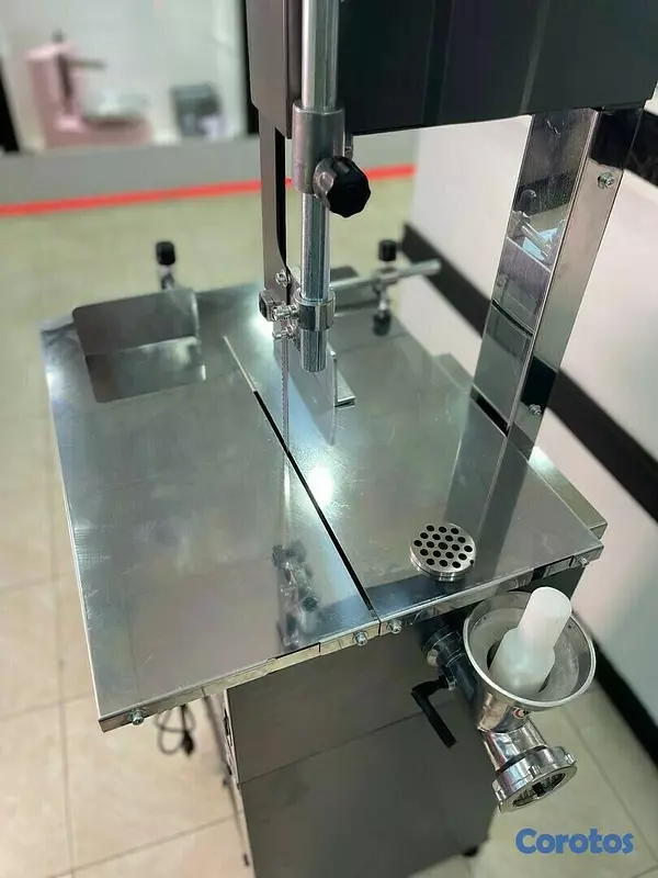 equipos profesionales - Sierra sin fin cortadora de hueso con base para cortar y moler carnes sinfin 3