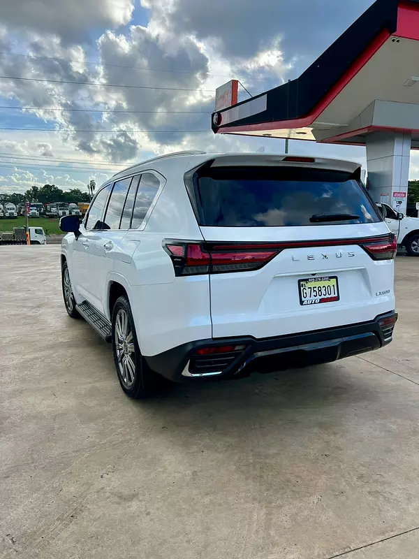 jeepetas y camionetas - lexus LX 600 2022 vip 5