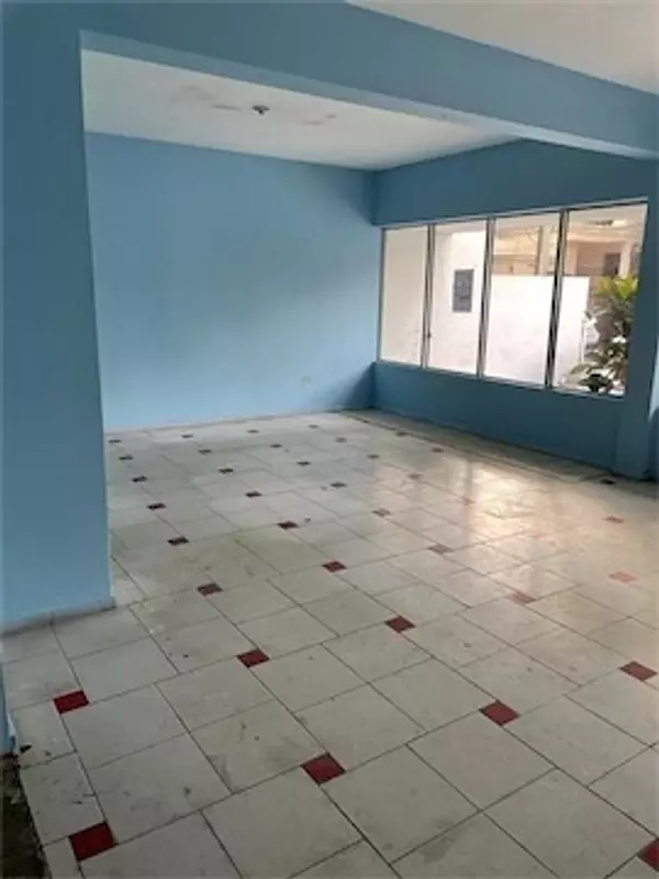 oficinas y locales comerciales - Local en la Esperilla de Oportunidad 7