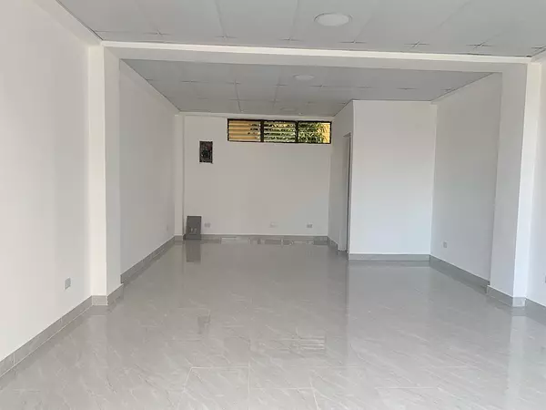 oficinas y locales comerciales - Local en Piantini 4