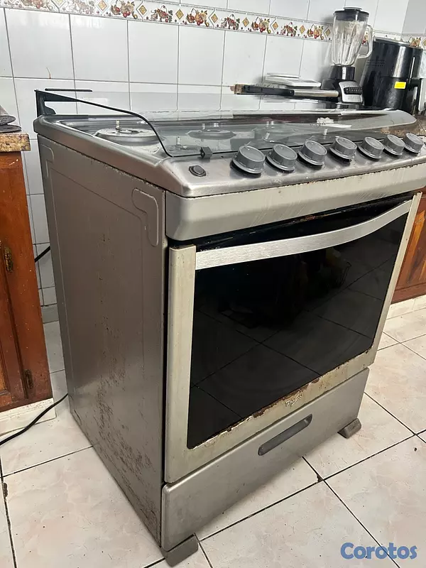electrodomesticos - VENDO ESTUFA WHIRLPOOL 30'' 6 HORNILLAS 3