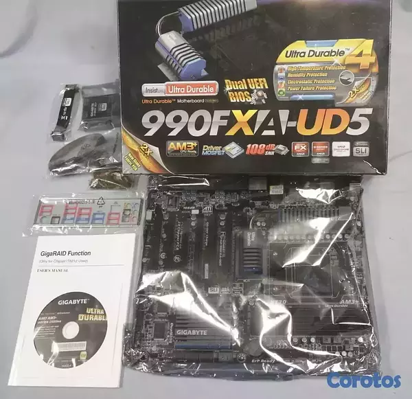 computadoras y laptops - Motheboard (Placa Base) Gigabyte GA-990FXA-UD5 5