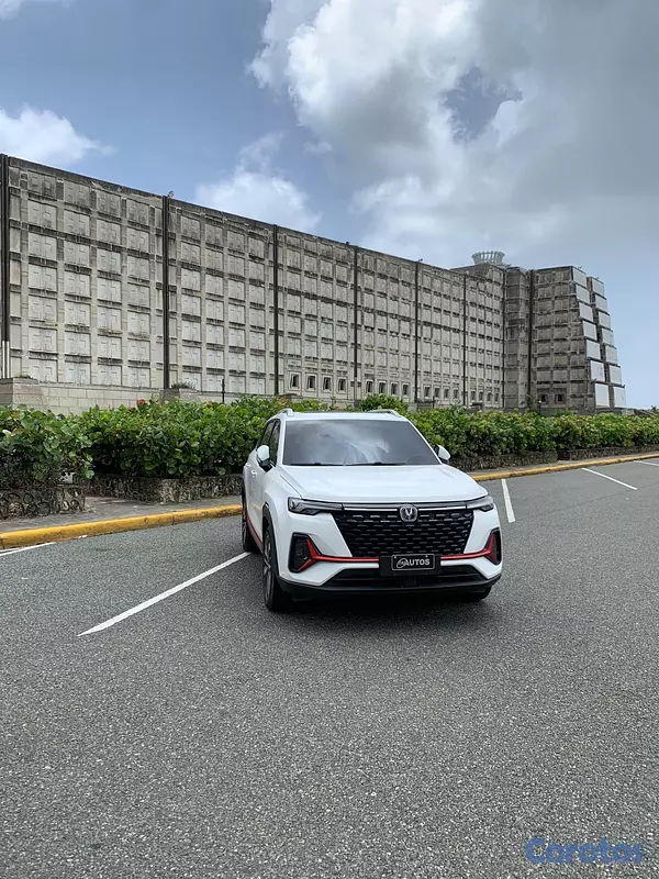 jeepetas y camionetas - Changan 35 plus en cómo nueva , la vendo por motivos de viaje . 8