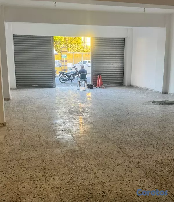 oficinas y locales comerciales - se alquila local  3
