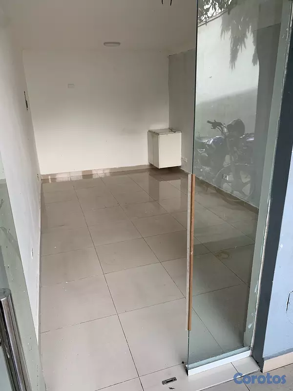 oficinas y locales comerciales - 🚨 LOCAL DISPONIBLE EN RENTA 🚨

📍 Espacio ideal para emprender tu negocio 4