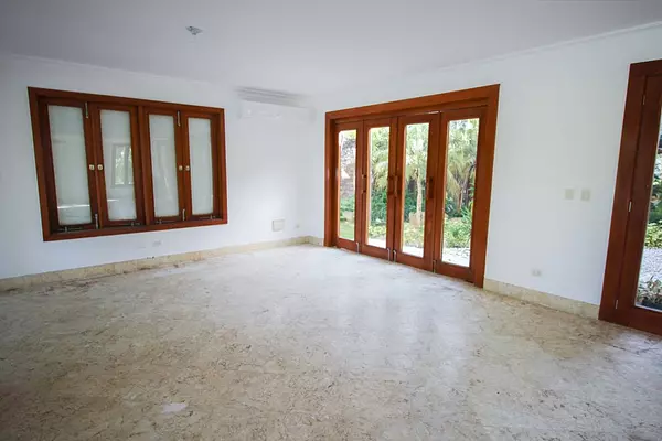 casas vacacionales y villas - Amplia villa en venta en Cap Cana 6