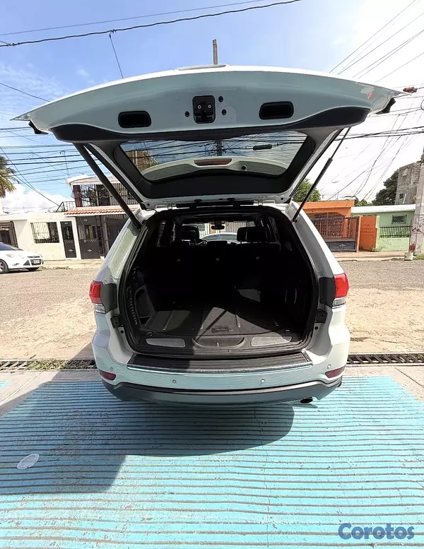 jeepetas y camionetas - Jeep Gran Cherokee Limited 2017 9