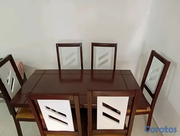 muebles y colchones - Mesa de comedor de pino tratado de 6 sillas  2