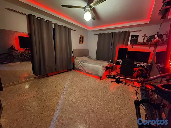 apartamentos - vendo bella vista sur primer nivel tres habitaciones con baño dos paqueos  5