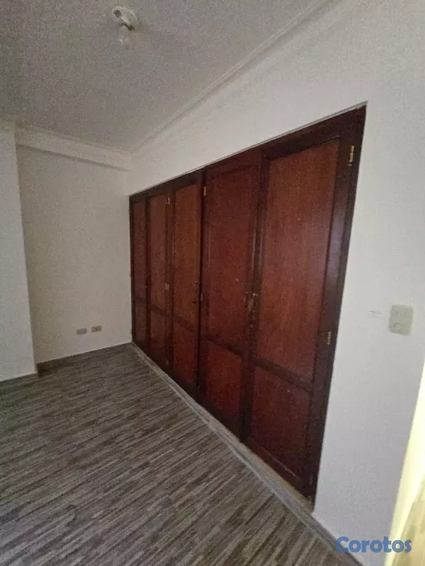 apartamentos - Vendo apartamento en Av. Independencia  10
