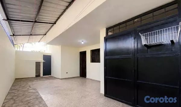 casas - Casa en Venta de Dos Niveles en Miramar 13