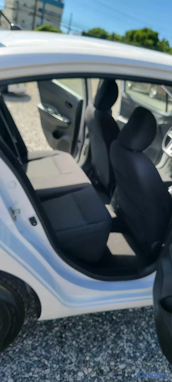 carros - NISSAN VERSA  2020 5
