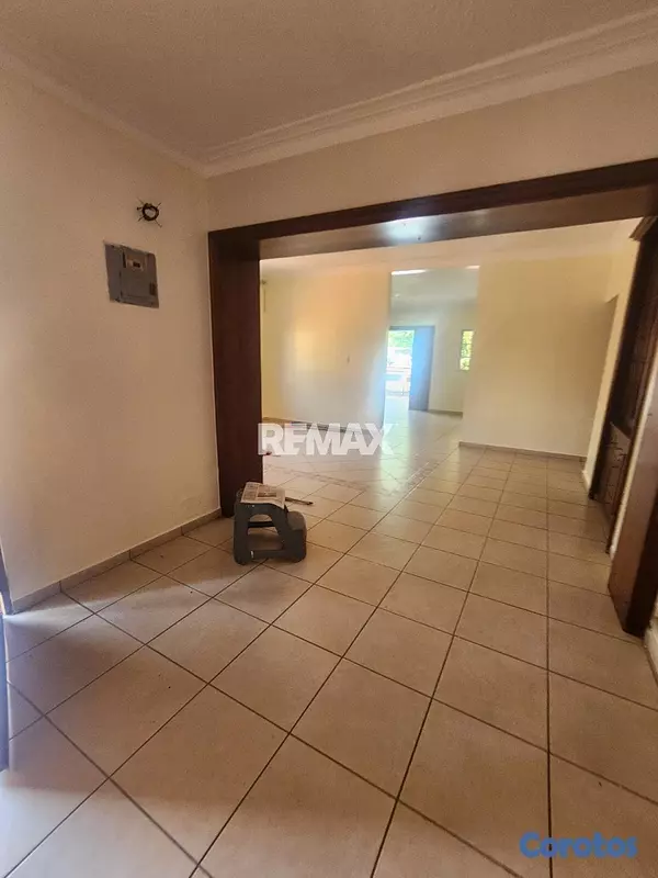 oficinas y locales comerciales - Casa/Local Comercial en alquiler en Los Prados  3