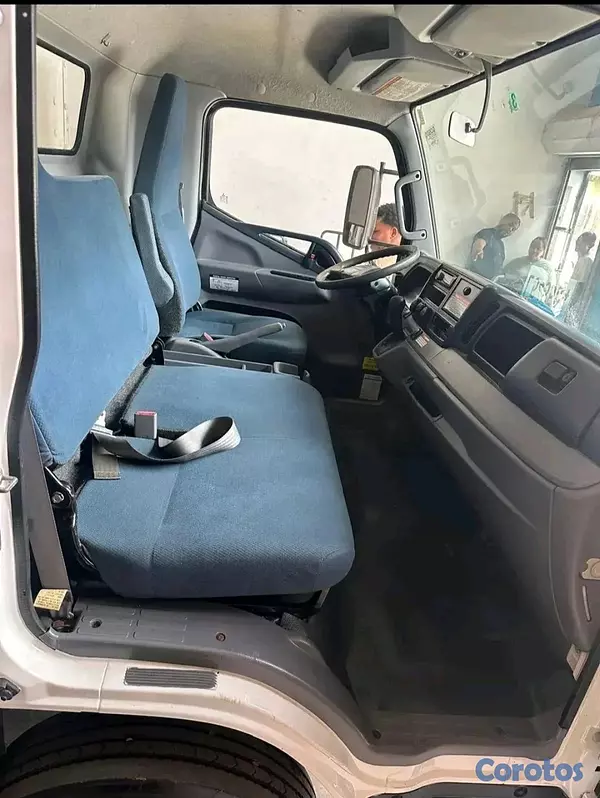 camiones y vehiculos pesados - mitsubishi fuso 2012 3