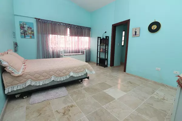 casas - Casa en Venta en 📍Alameda de 4 habitaciones en US$325,000  1