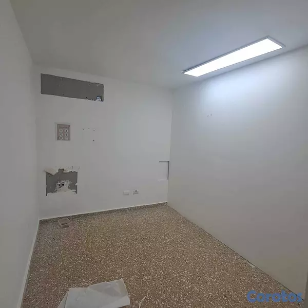 oficinas y locales comerciales - Local para negocio u oficinas en Gazcue 4