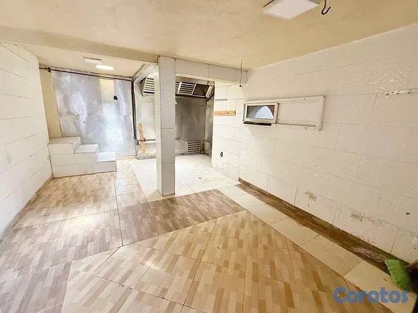 oficinas y locales comerciales - Local en venta próximo a Av. Independencia.
 8