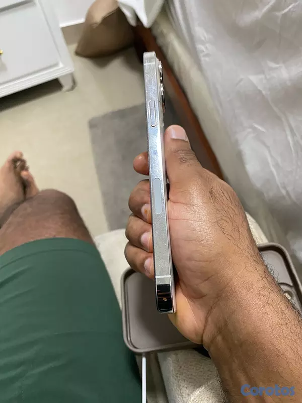 celulares y tabletas - IPhone 13 pro max  2