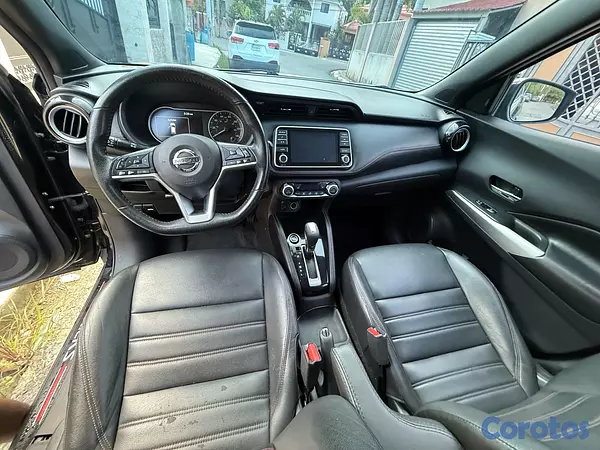 jeepetas y camionetas - Nissan Kicks SR 2020 Negra 2