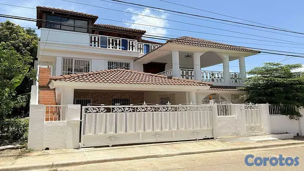 casas - CASA EN VENTA EN LOS JARDINES DEL NORTE, SANTIAGO. 2